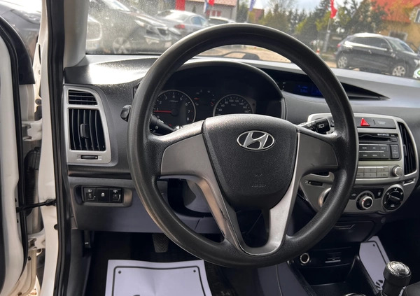 Hyundai i20 cena 24900 przebieg: 186000, rok produkcji 2014 z Ryn małe 497